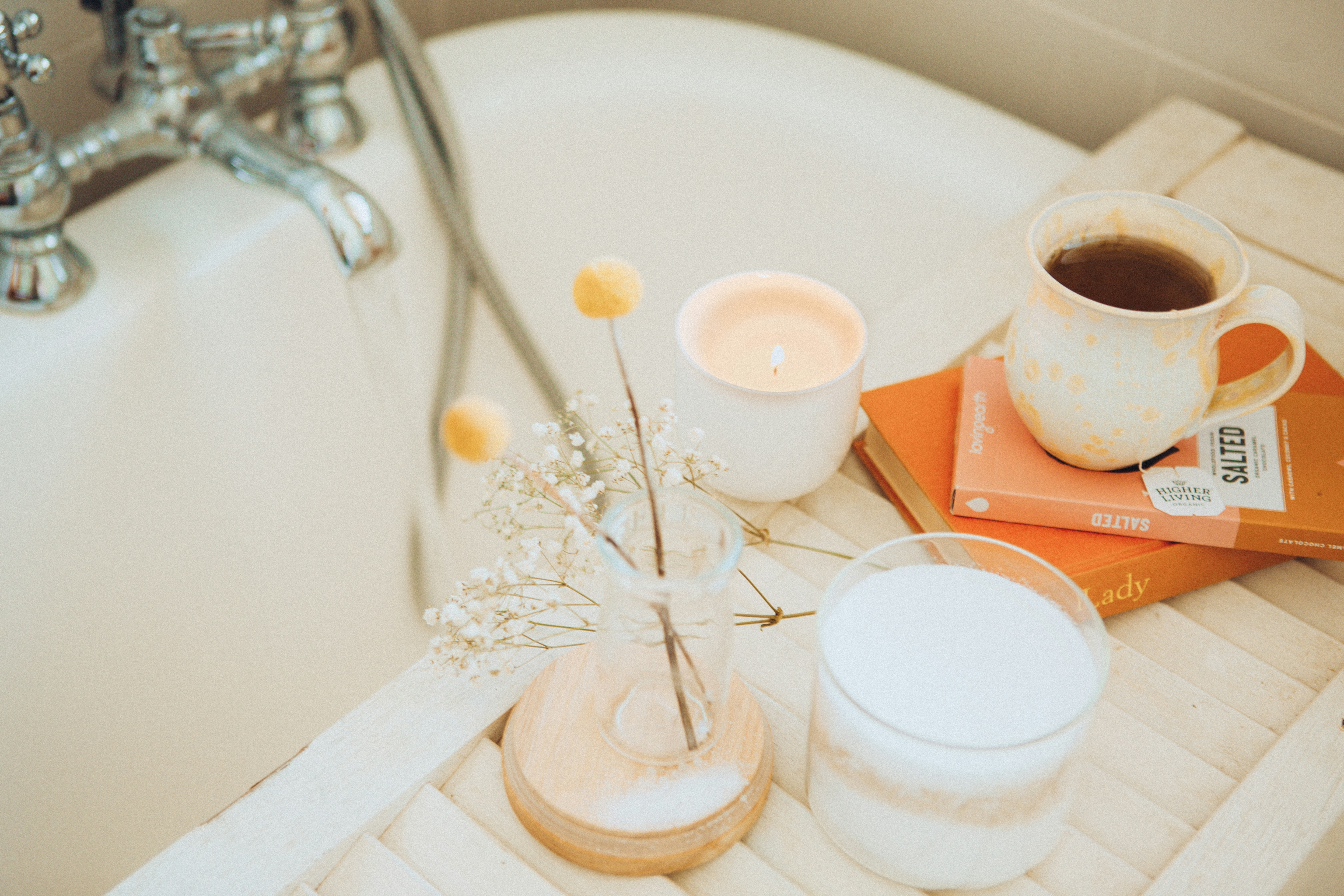 Serene bathtub setting