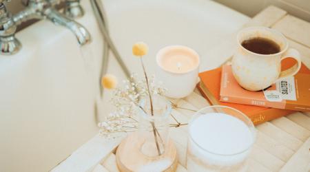 Serene bathtub setting